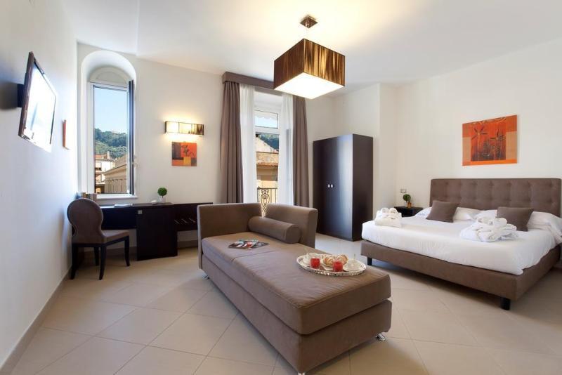 La Piazzetta Hotel Sorrento