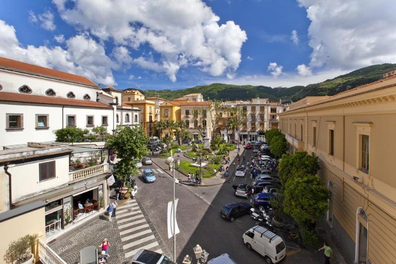 La Piazzetta Sorrente
